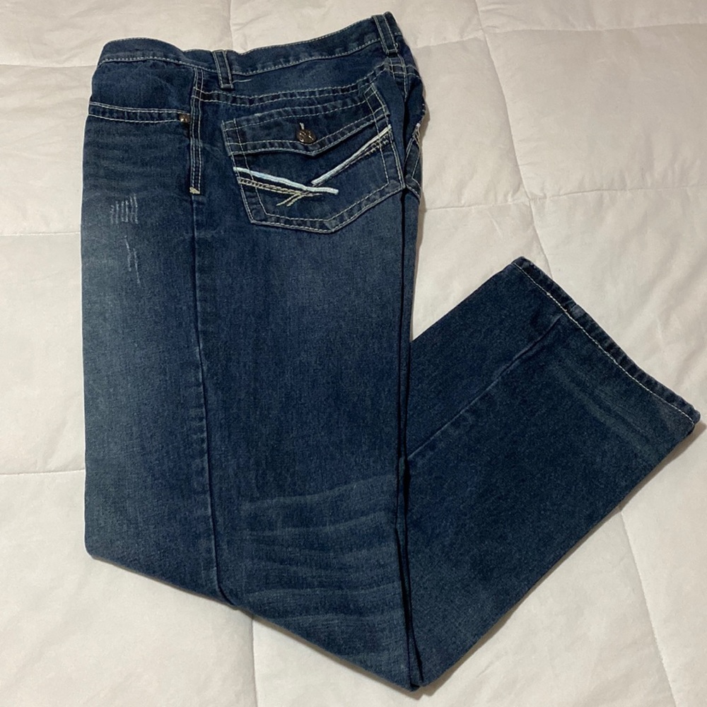 Straight leg relaxed blue jeans 32 x 34